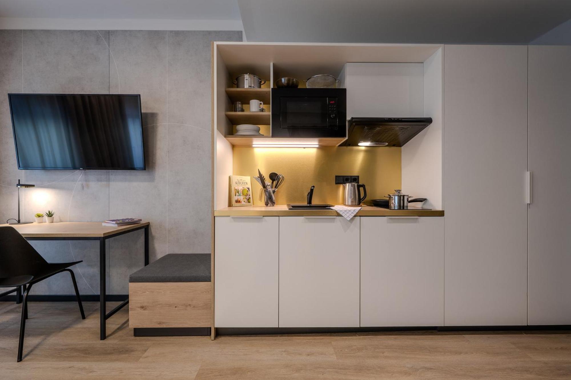 Готель The Base Berlin One Екстер'єр фото