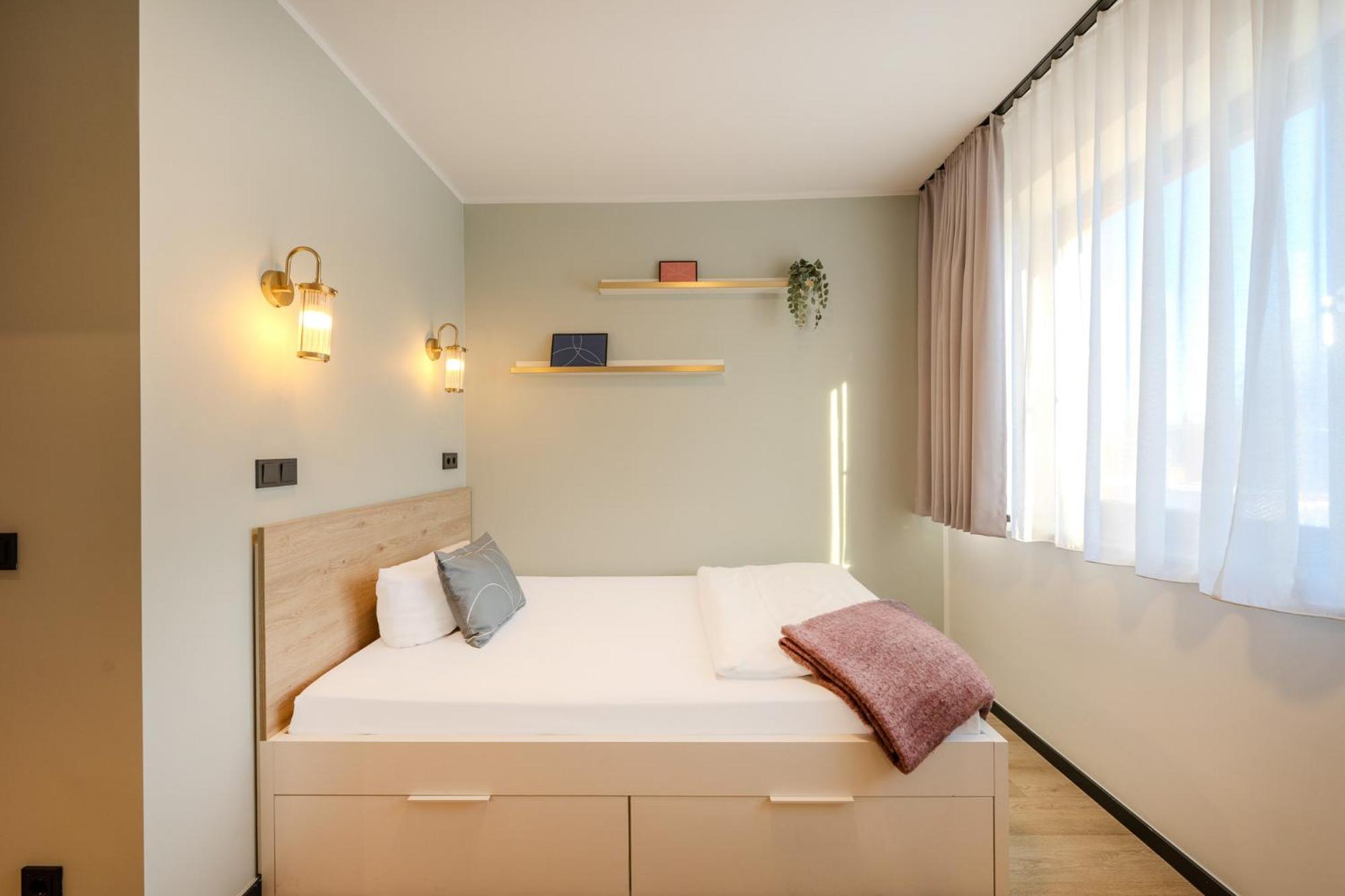 Готель The Base Berlin One Екстер'єр фото