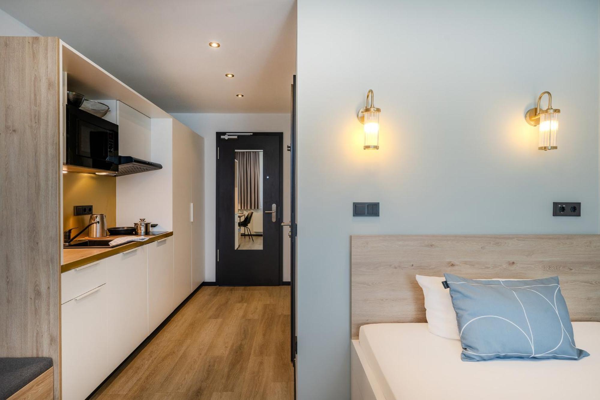 Готель The Base Berlin One Екстер'єр фото