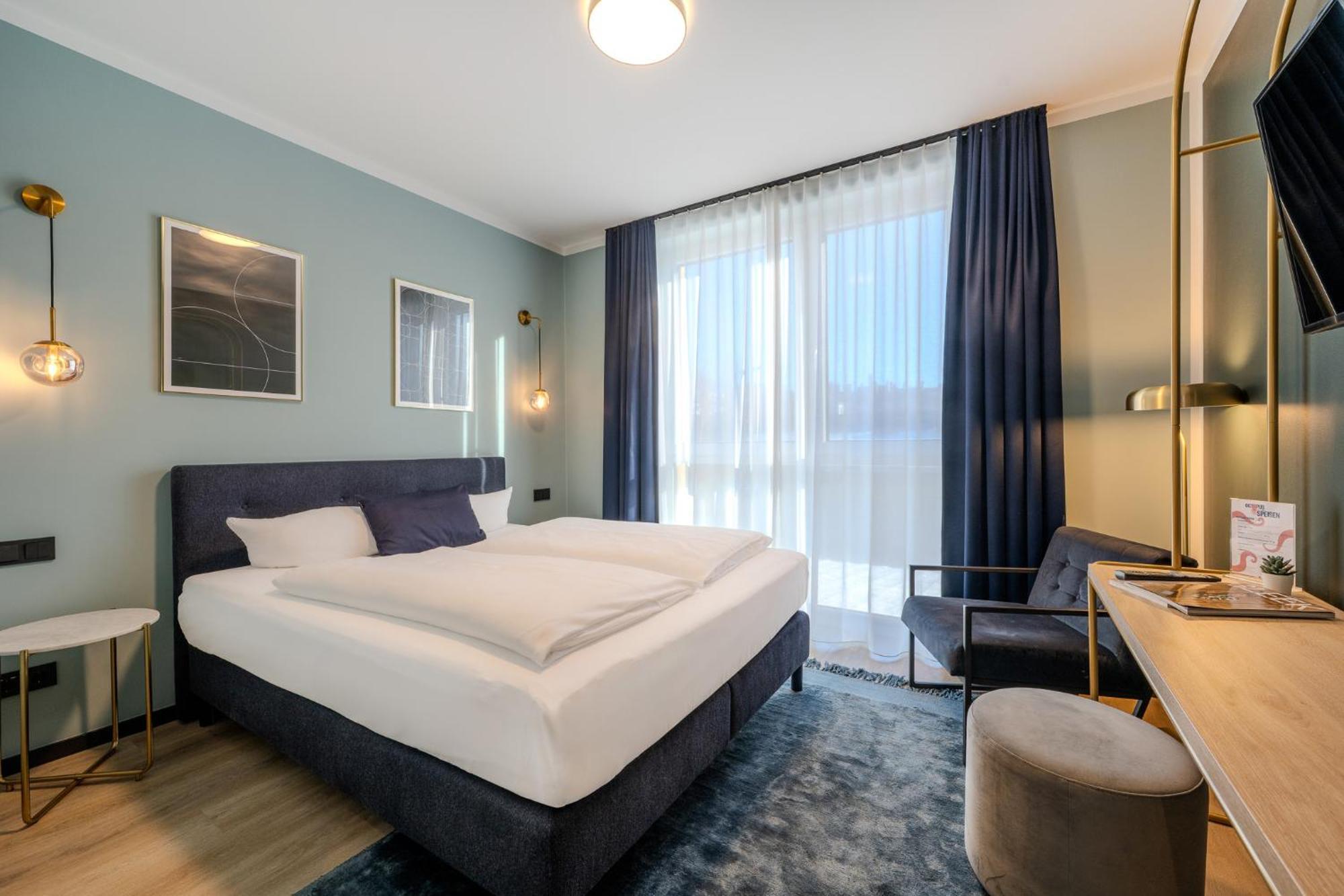Готель The Base Berlin One Екстер'єр фото